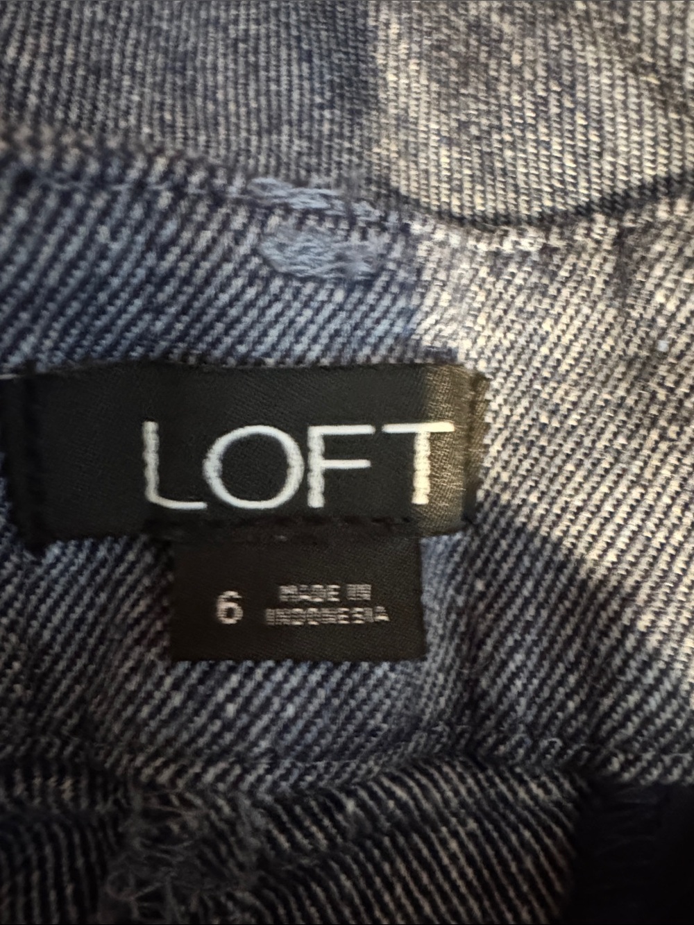 LOFT High Waisted Trouser Style Denim Blue Chambray Linen Blend Shorts - Picture 5 of 7